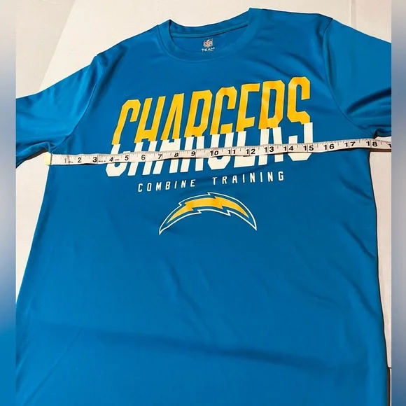 NFL New Era Team Apparel light Blue, yellow & white short sleeve t-shirt. SIZE S - Picture 10 of 10